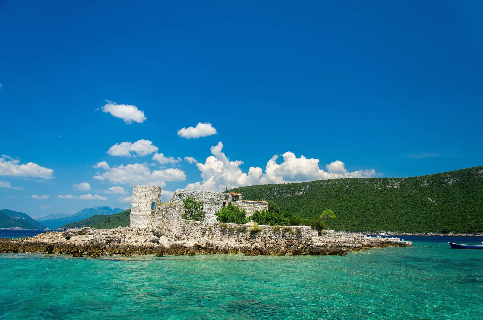 Vavedenje monastery complex on the small Žanjic islet near Mirište
