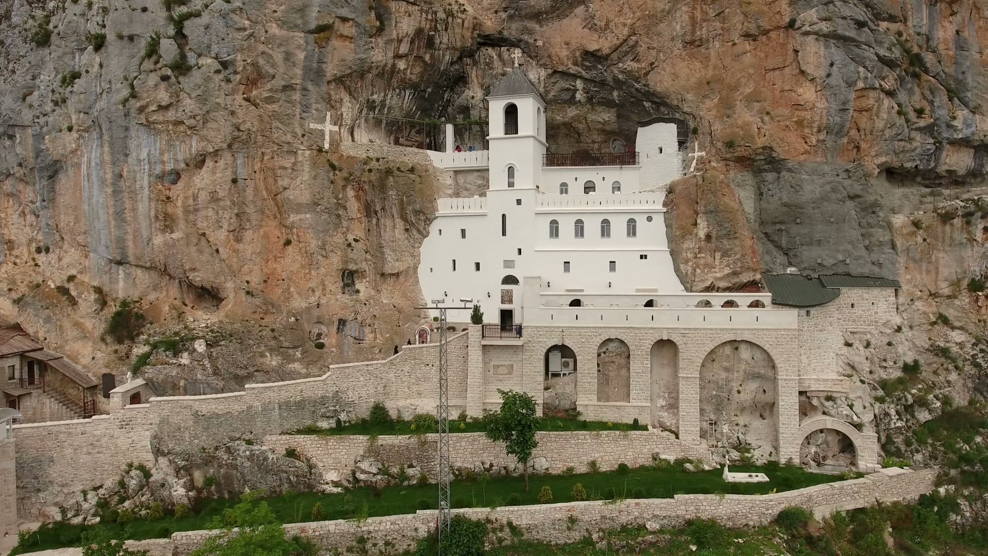 Svijeta Crna Gora: Vodič kroz Manastire i Mjesta Hodočašća