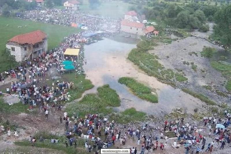 Veliko narodno okupljanje pored Ali-pašinih izvora kod Gusinja
