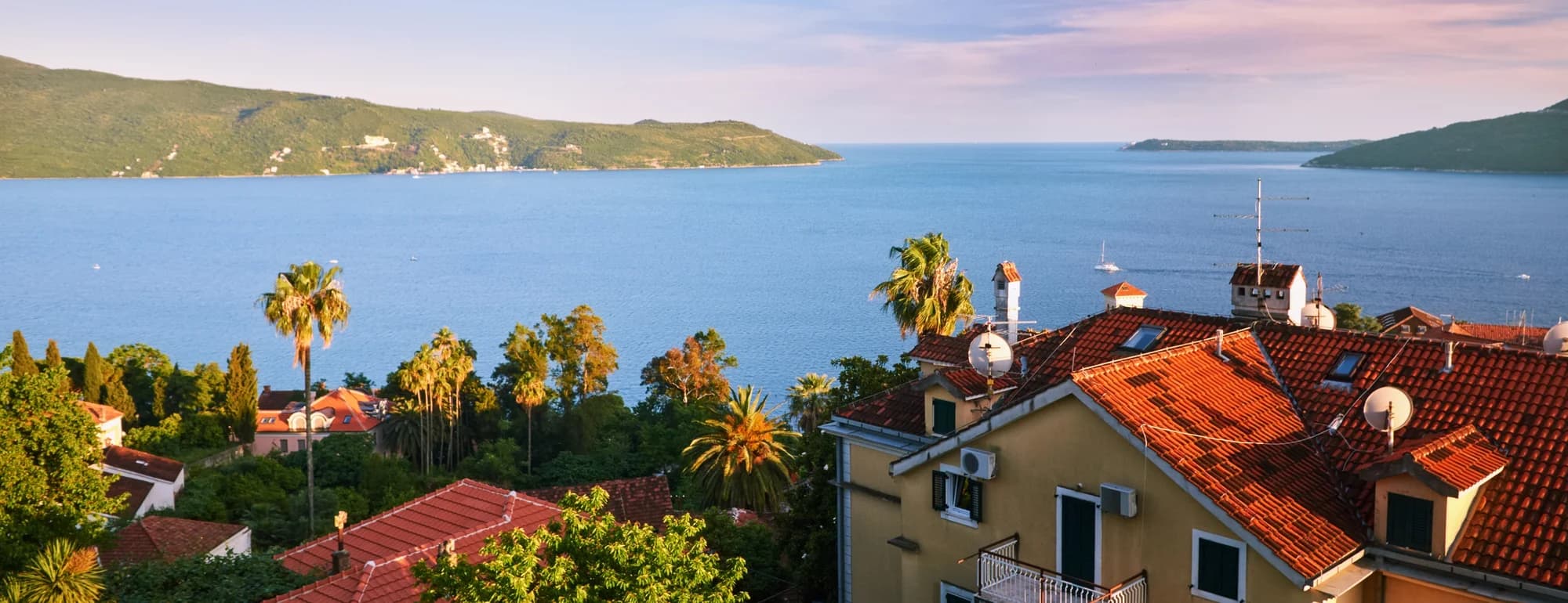 Što spakirati za Crnu Goru (sezona po sezonu, 2026.)