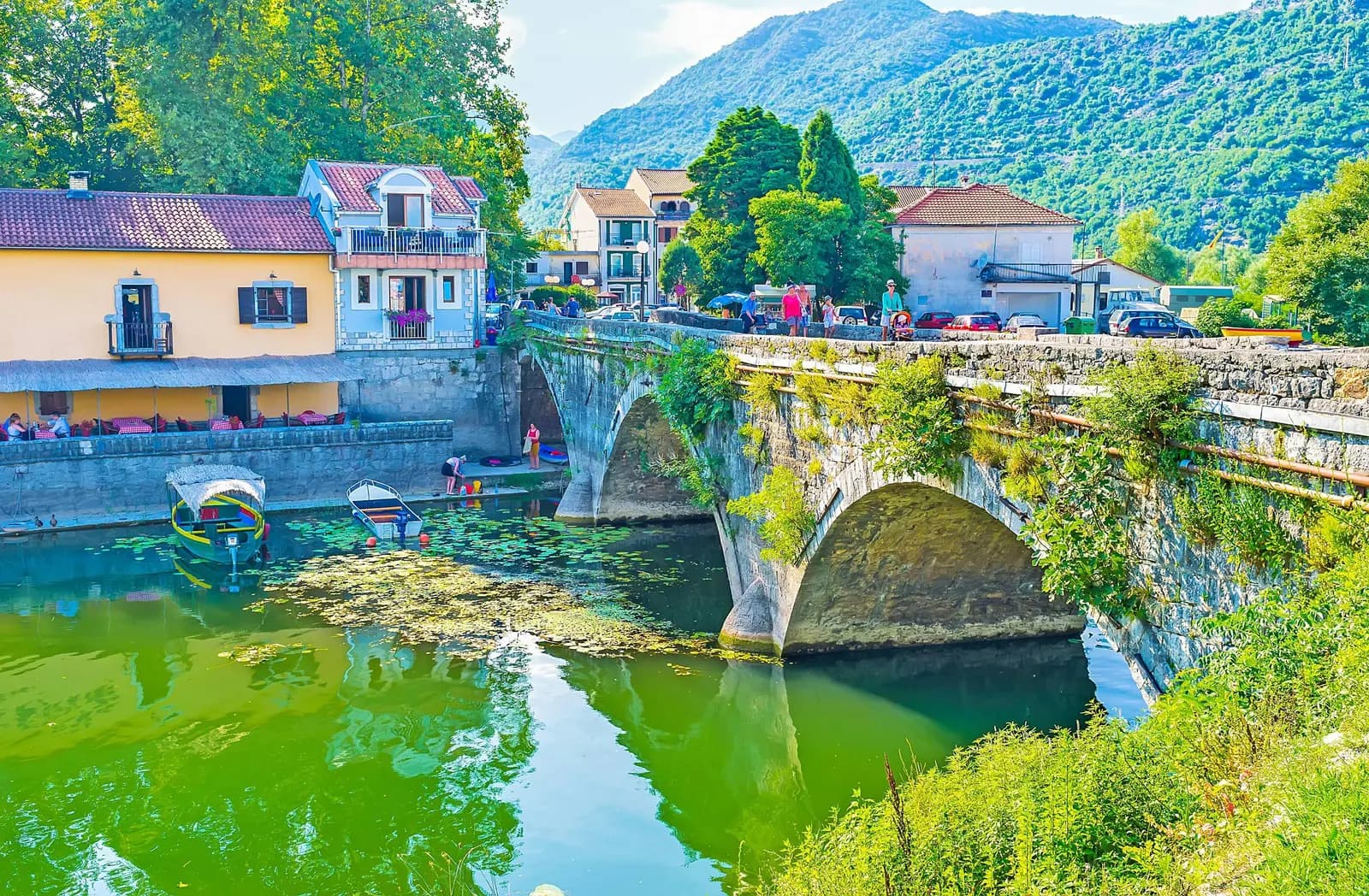 Od Virpazara do Rijeke Crnojevića: putem, čamcem i kroz istoriju