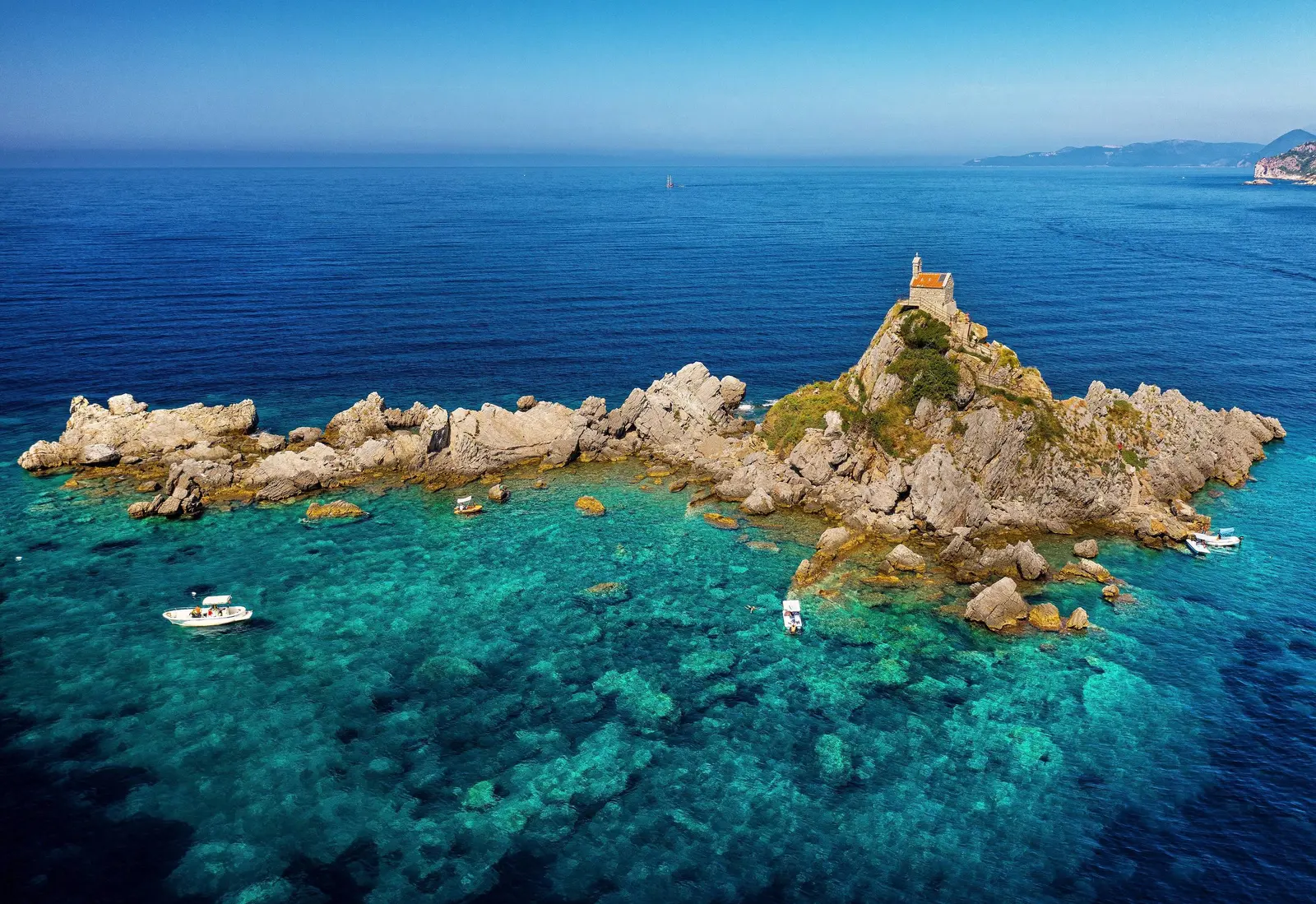 Ostrvo Petrovac Montenegro