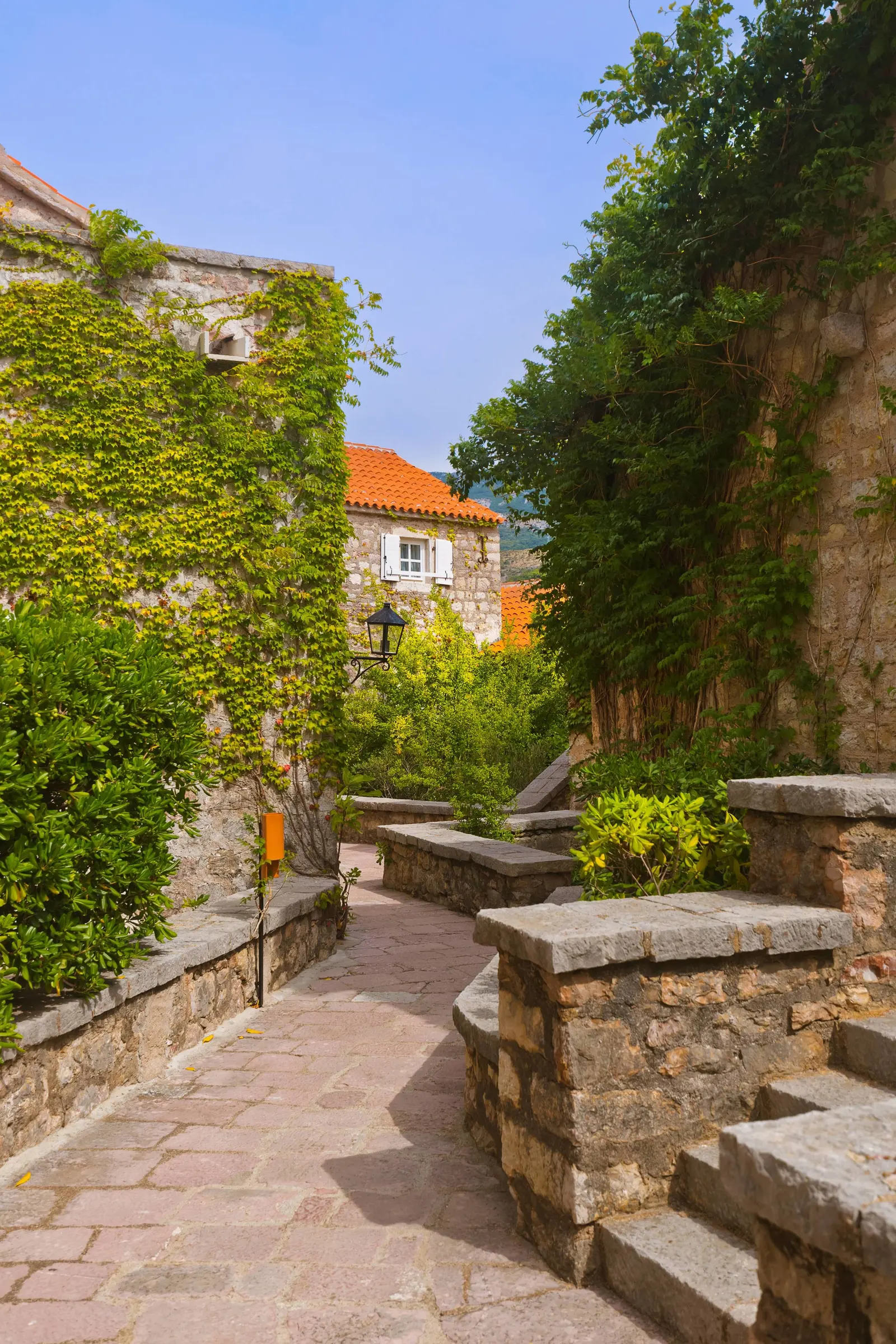 Streetonislandststefan, Montenegro