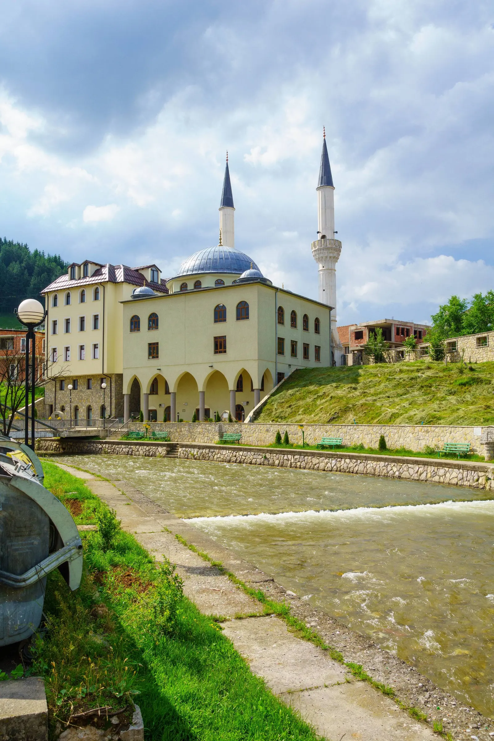 Džamija i minaret u Rožajama
