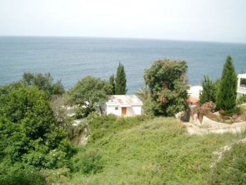 Seaside house with private stony beach Photo 1