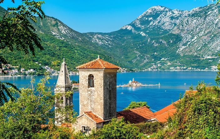 Photo 0 Perast, Šetnja Kroz 