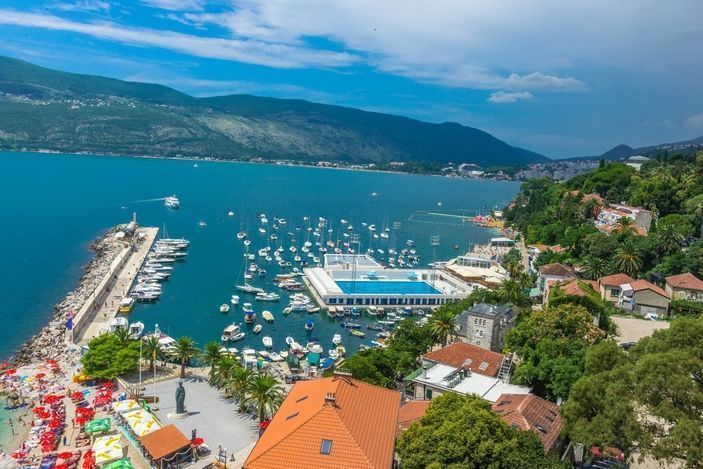 Photo 1 Turistički Vodič Kroz
